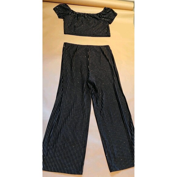 Forever 21 Two Piece Set Crop Top Wide Leg Pants 1X/2X Black Velvet Gold Stripe - Picture 2 of 16